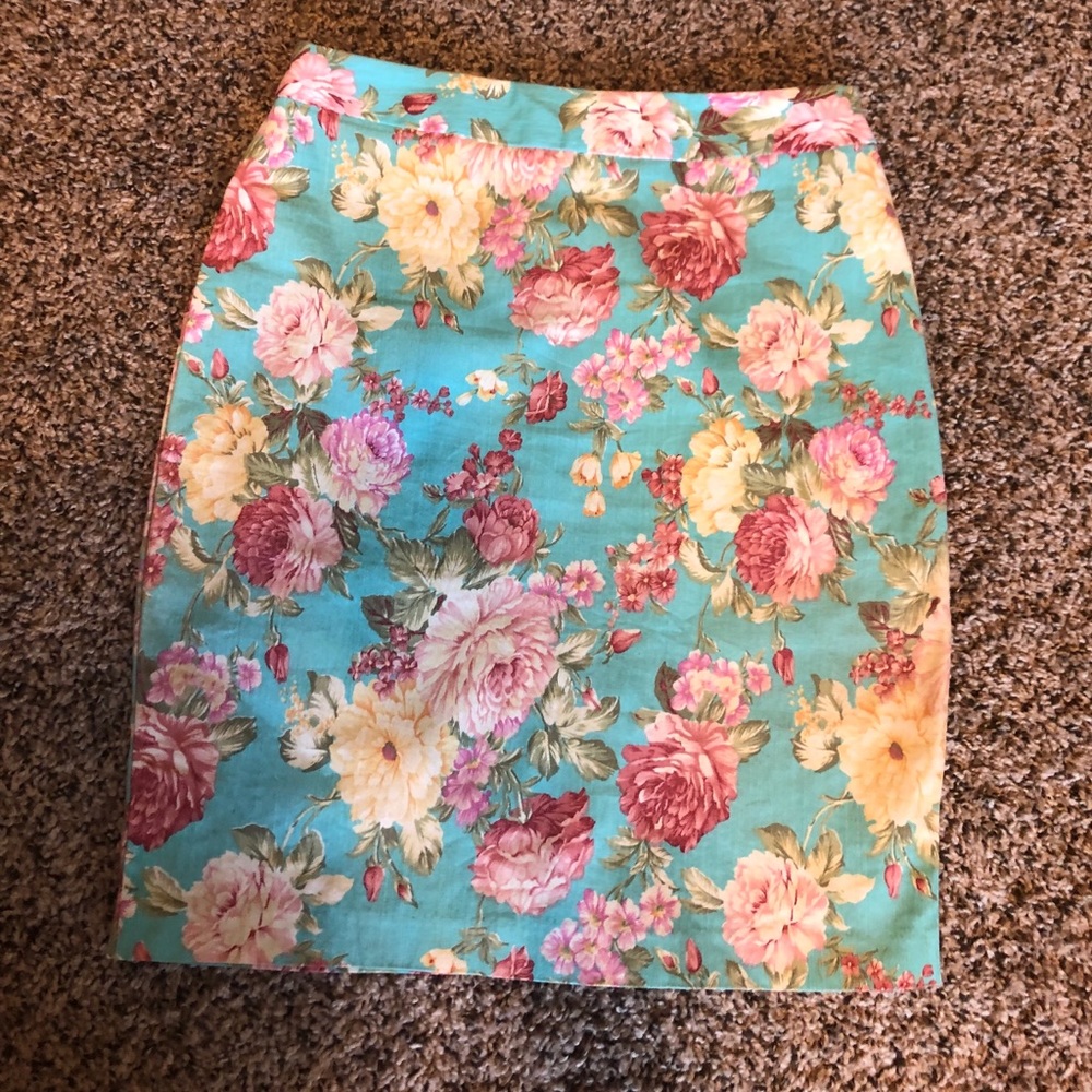 Tea n rose floral pencil skirt